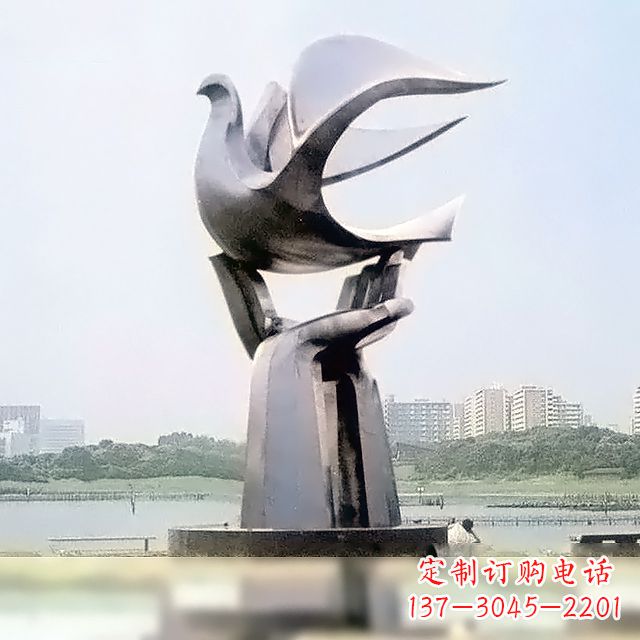 烟台精美鸽子雕塑