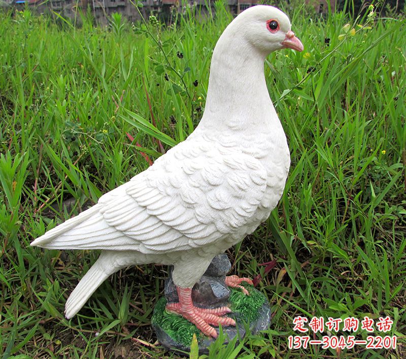 烟台锻铜鸽子浮雕,精致细腻的雕塑体现