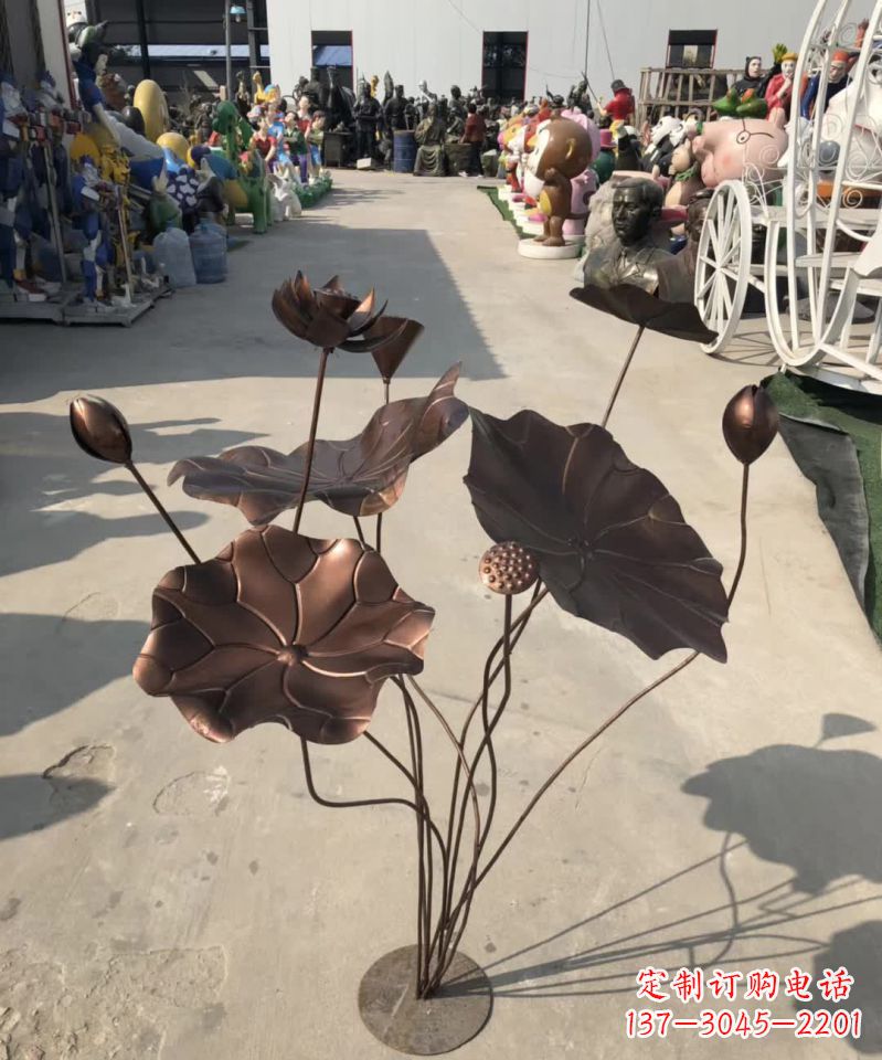 烟台精美锻铜荷花雕塑