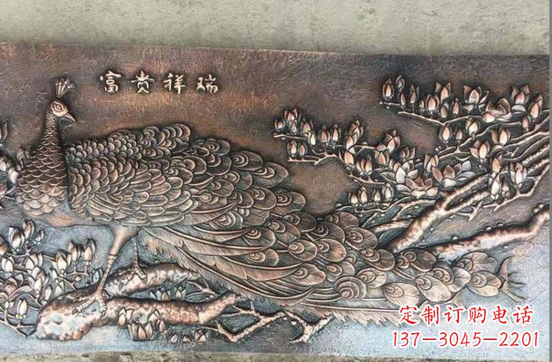 烟台精美锻铜孔雀雕塑