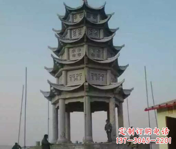 烟台精美绝伦的多层凉亭石雕