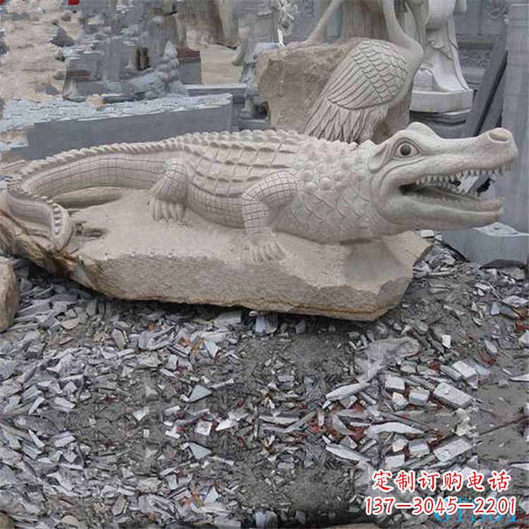 烟台鳄鱼黄沙岩动物石雕