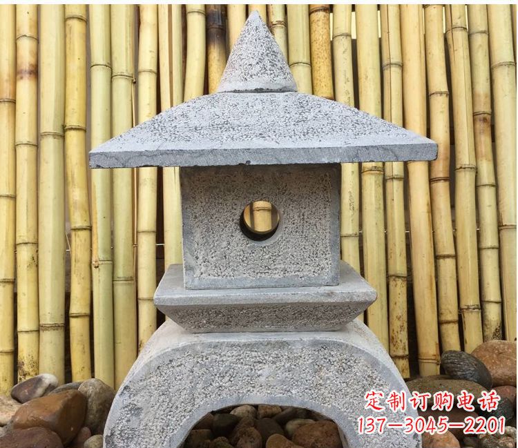 烟台古典灯笼石雕