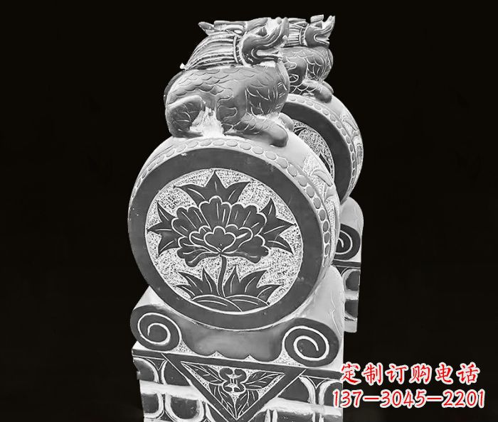 烟台传统麒麟雕塑石门墩