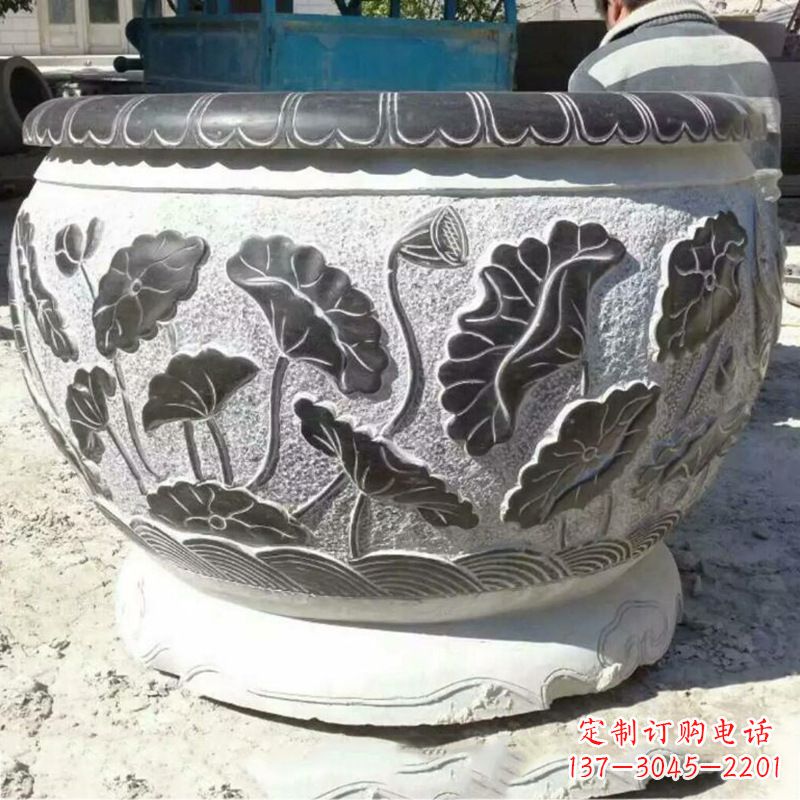 烟台青石古水缸雕塑