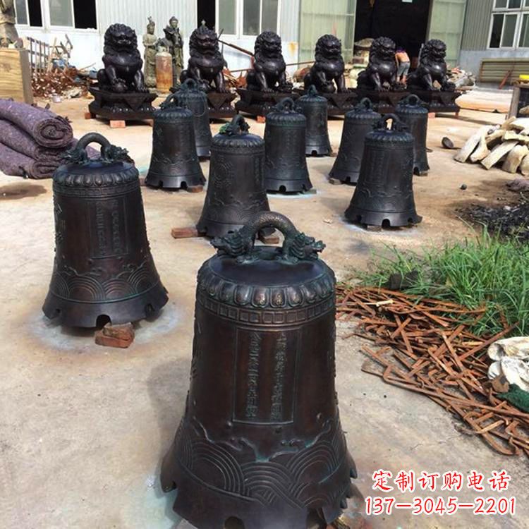 烟台手工精美的铜钟雕塑
