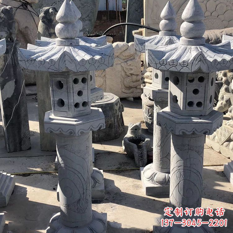 烟台中式仿古青石灯笼雕塑