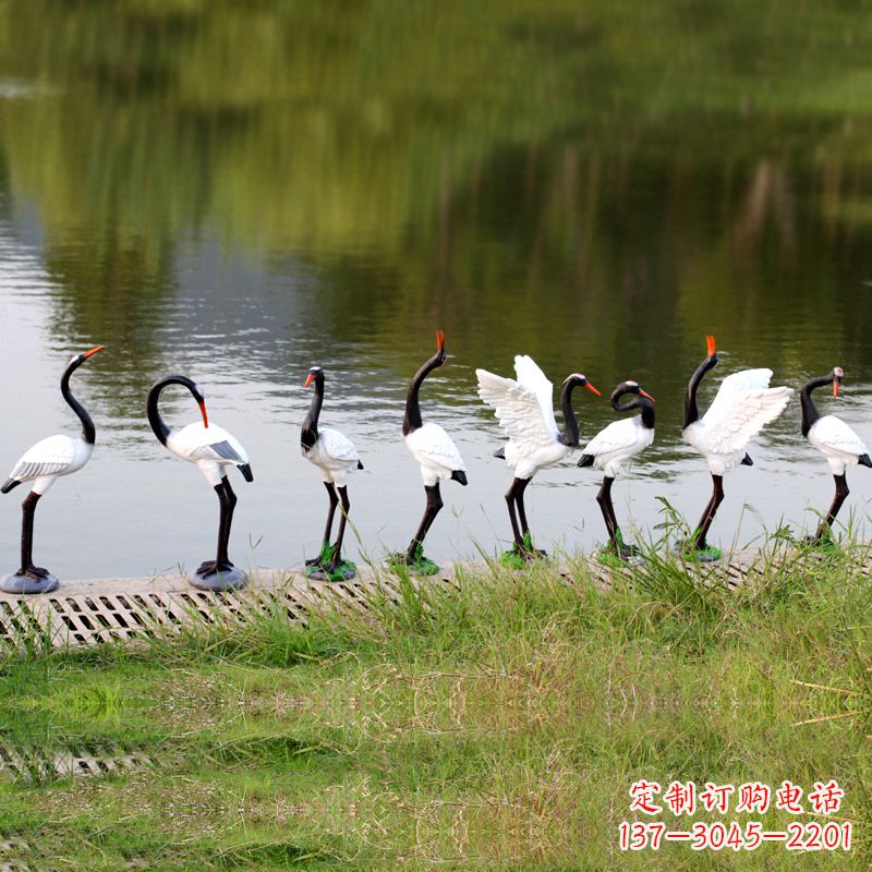 烟台玻璃钢动物水池雕塑