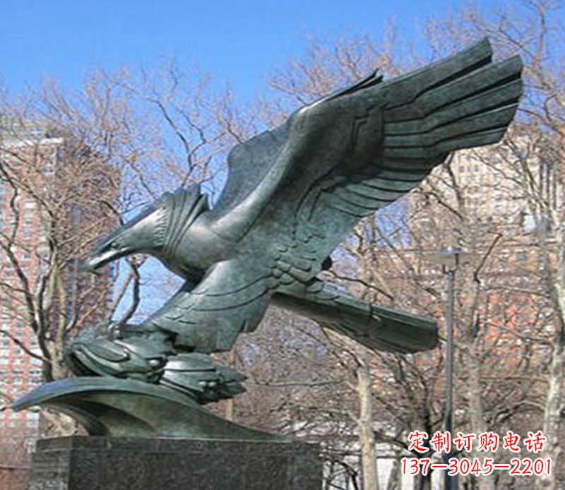 烟台飞鹰石雕动物景观雕塑
