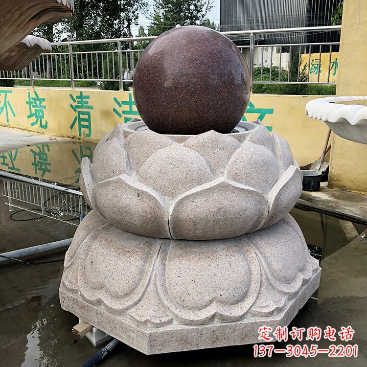 烟台金色彩绘风水球雕塑