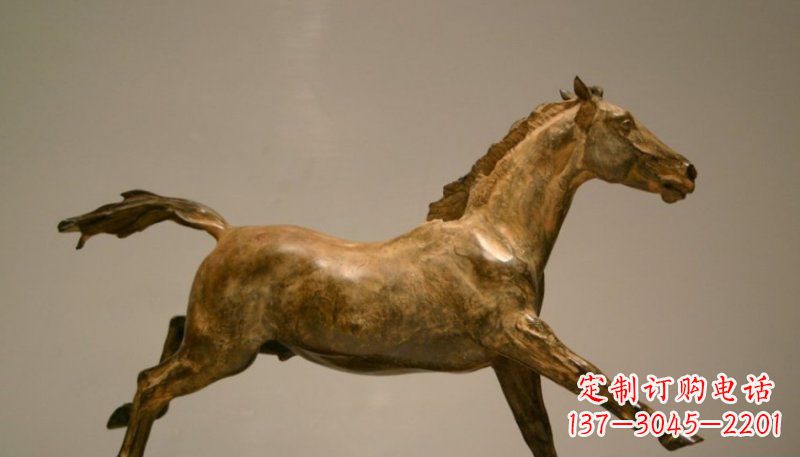 烟台公园奔跑的马动物铜雕 (2)
