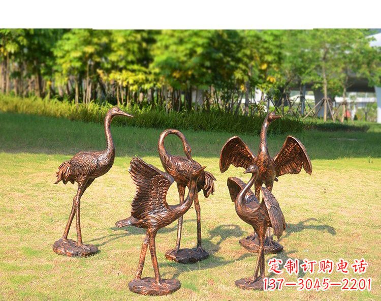 烟台仿铜钢玻璃摇头仙鹤雕塑