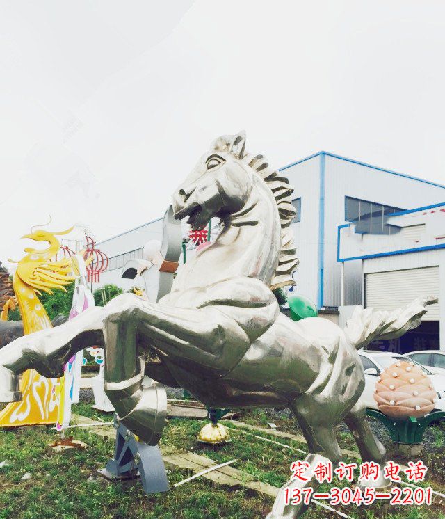 烟台产品名称优雅的不锈钢雕塑——奔马