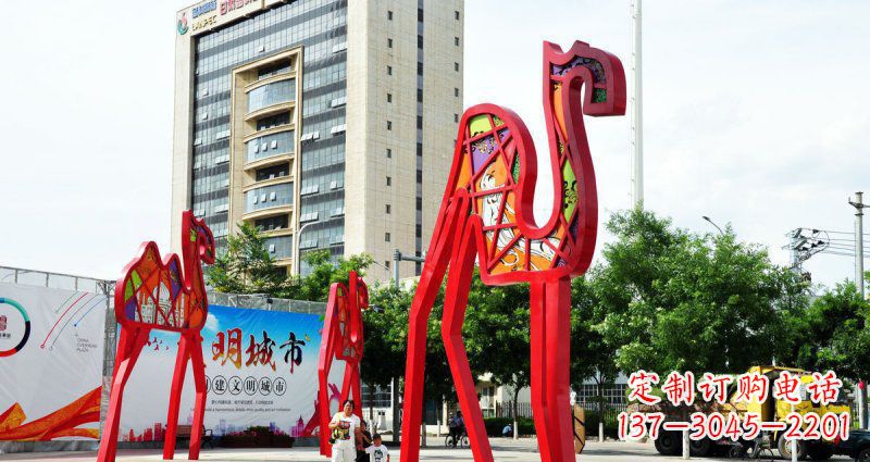 烟台品质精良的公园不锈钢骆驼雕塑