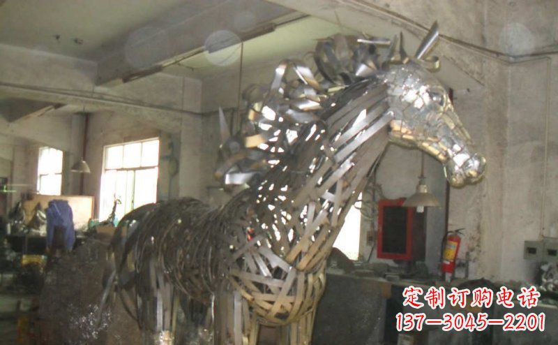 烟台不锈钢抽象马动物雕塑