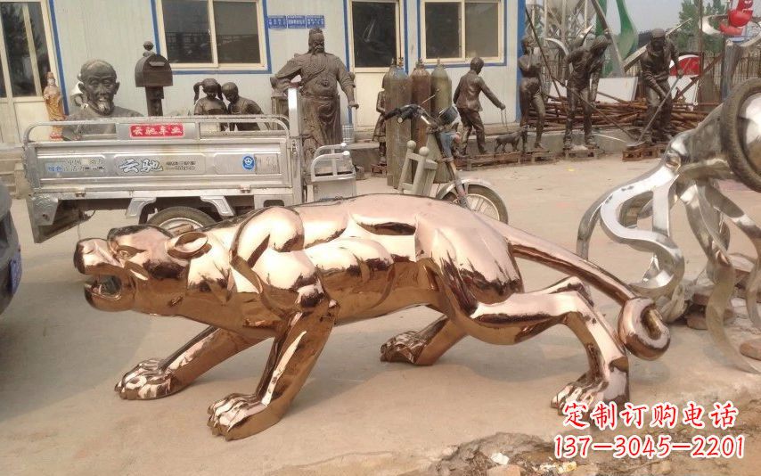 烟台中领雕塑出品不锈钢动物雕塑