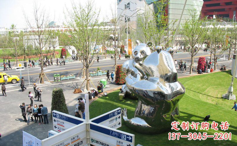 烟台魅力镜面不锈钢熊猫景观雕塑