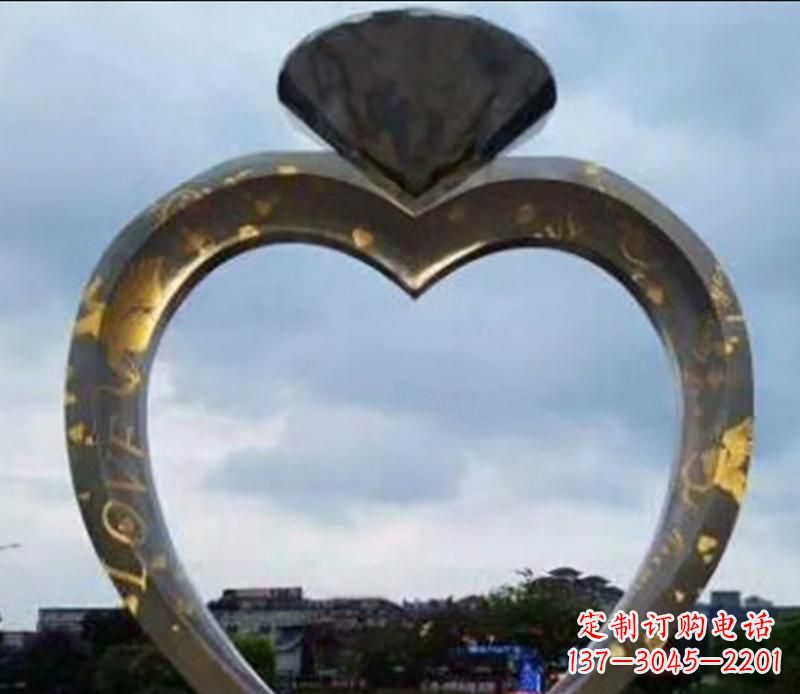 烟台不锈钢大型钻石戒指景观雕塑