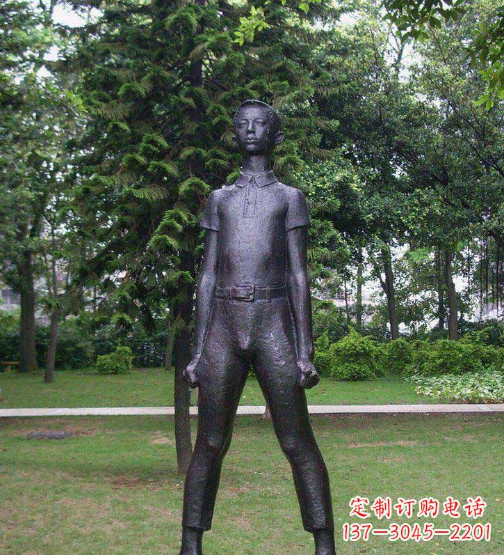 烟台夕阳下的感动——铜雕男孩人物雕塑