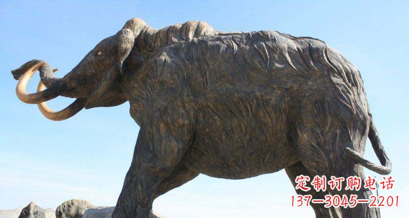 烟台雕刻精美的大象铜雕