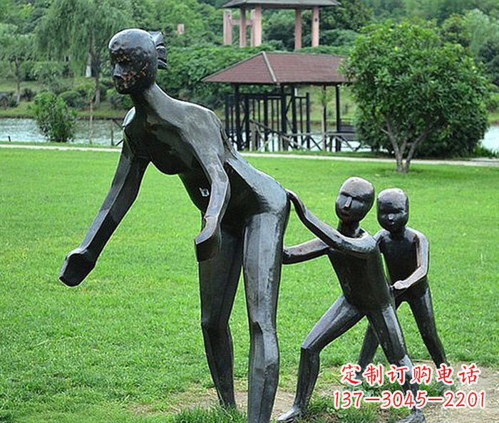 烟台雄伟磅礴,象征智慧的老鹰铜雕