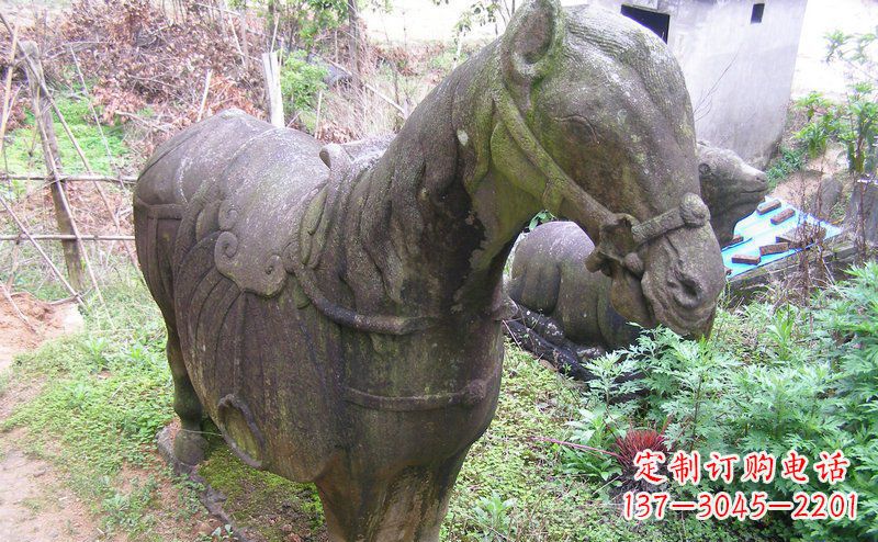 烟台公园抽象马动物铜雕