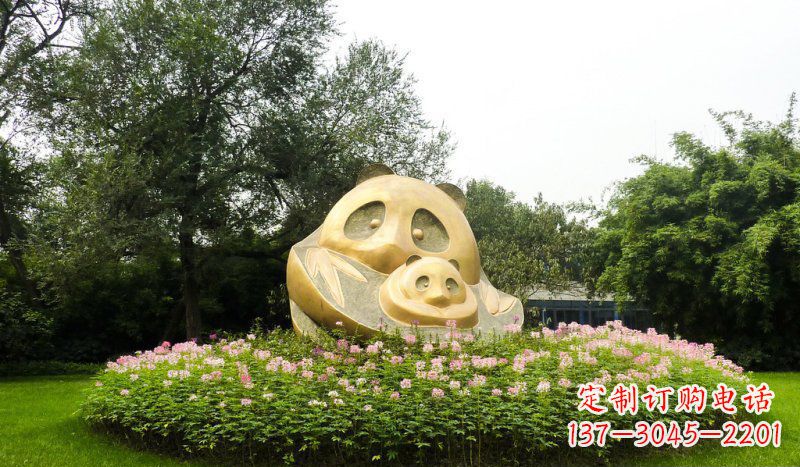 烟台熊猫雕塑 - 令公园增添无限活力