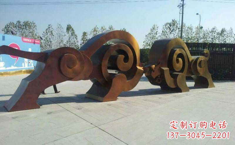 烟台公园抽象牛动物铜雕