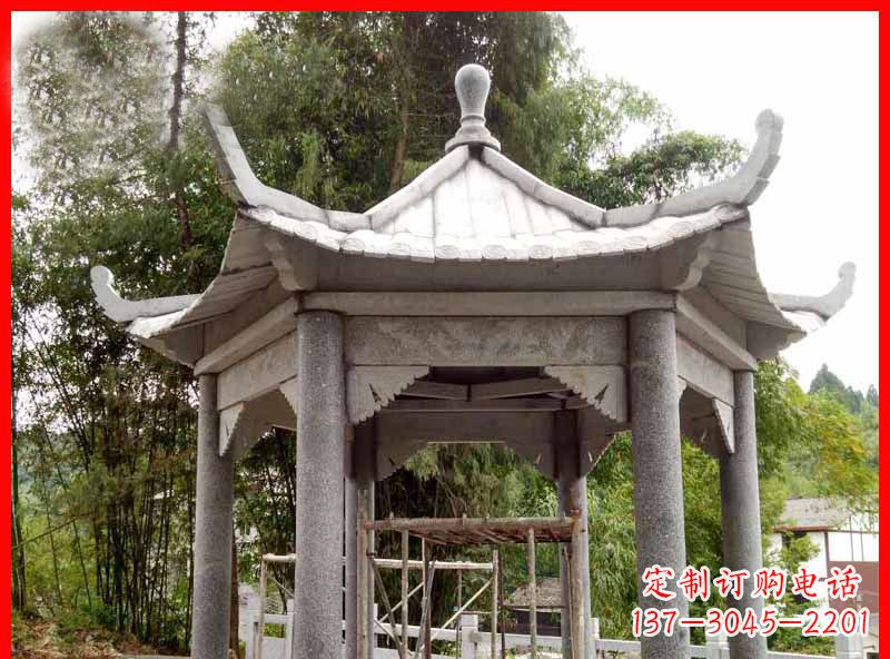 烟台复古公园石凉亭雕塑