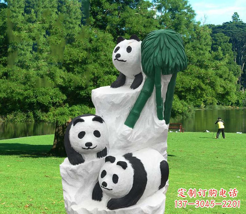 烟台公园大熊猫雕塑