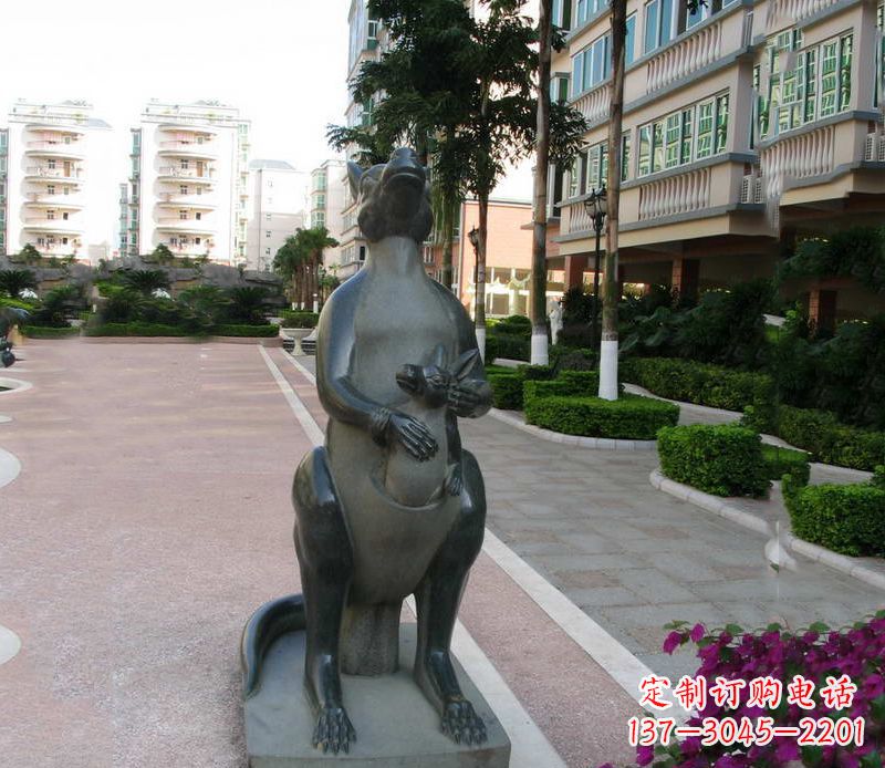 烟台动物园礼品精美袋鼠雕塑