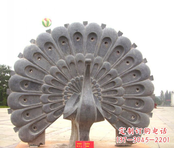 烟台风格独特的孔雀石雕