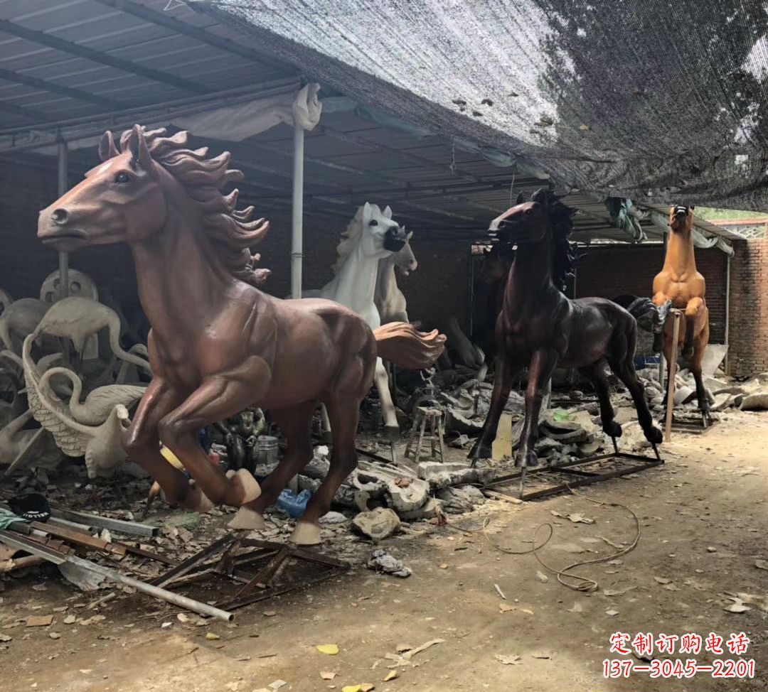 烟台公园动物铜马雕塑