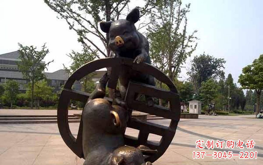 烟台公园动物猪铜雕