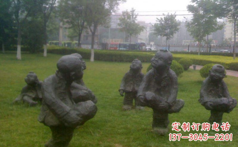 烟台中领雕塑为您打造精美的儿童斗鸡雕塑