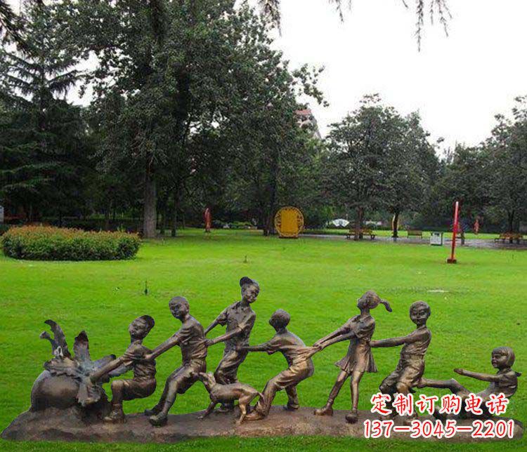烟台公园儿童拔萝卜人物小品铜雕
