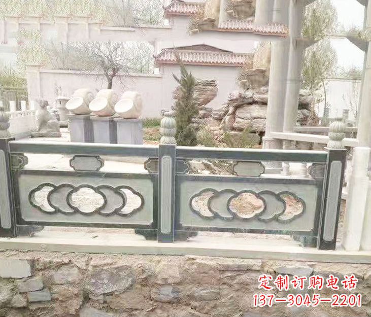 烟台公园仿古栏板石雕