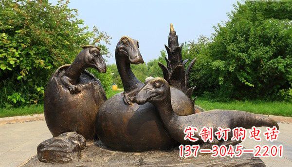 烟台公园仿真恐龙铜雕
