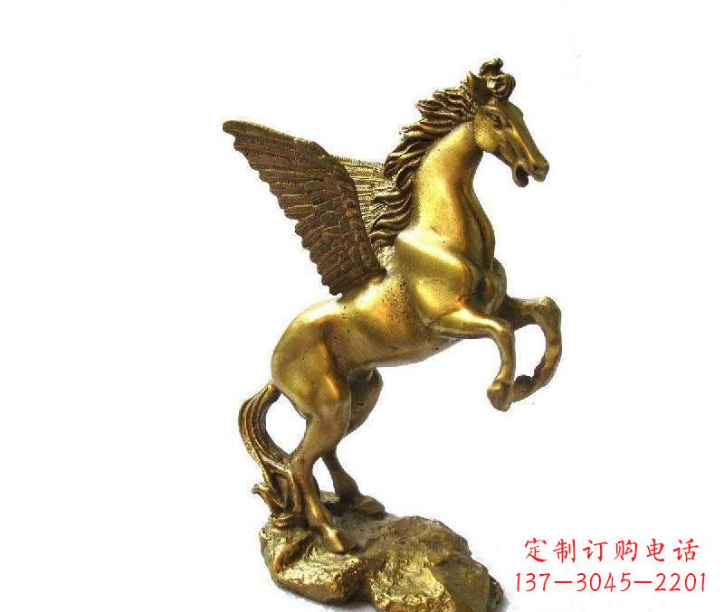 烟台公园飞马动物铜雕