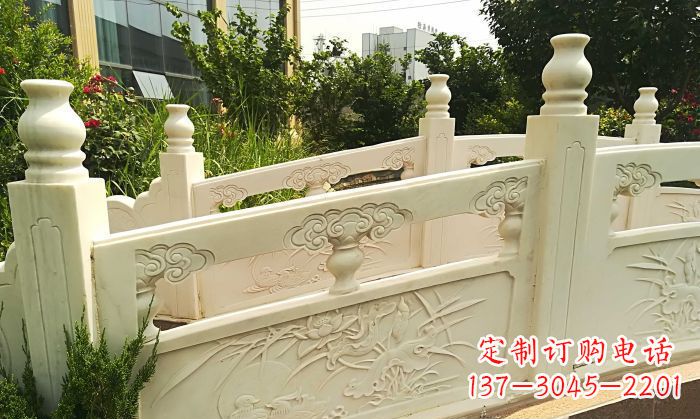 烟台公园汉白玉石拱桥 (3)