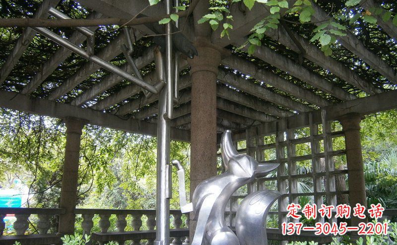 烟台动物铜雕——公园狐狸与乌鸦小品