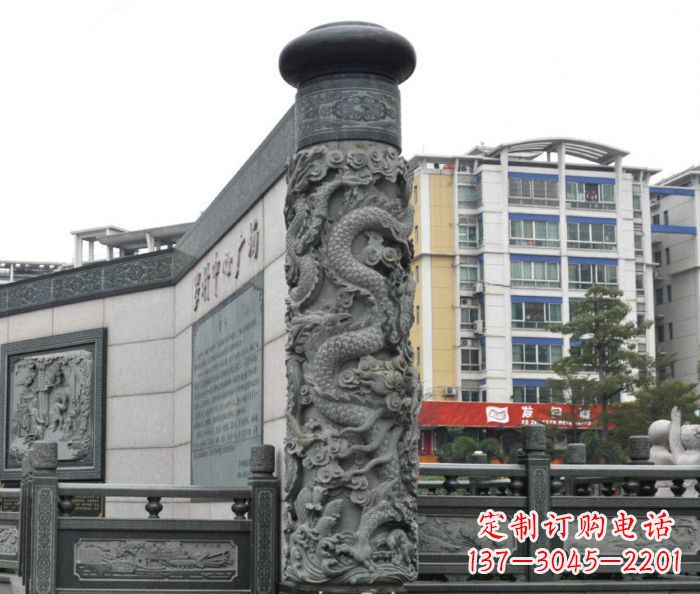烟台传承中国古典文化的雕刻龙柱雕塑