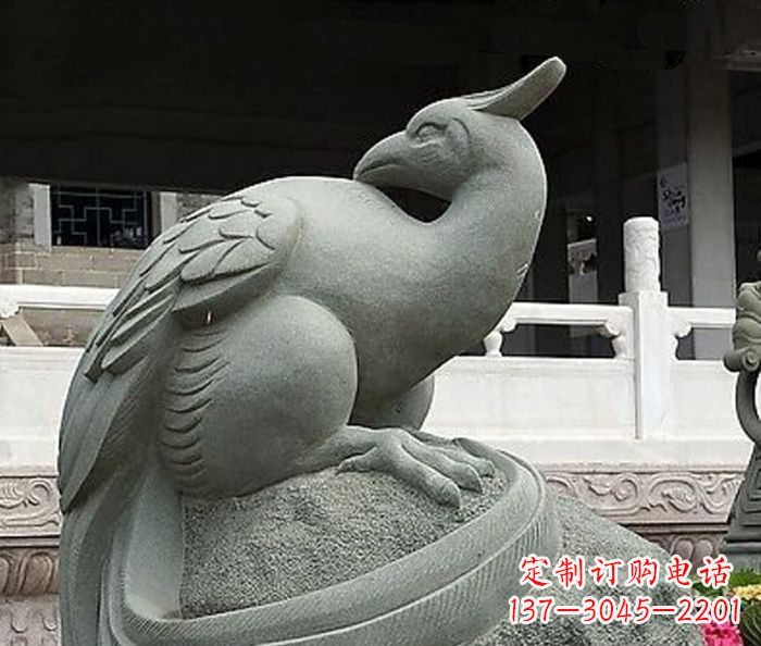烟台精美的凤凰石雕