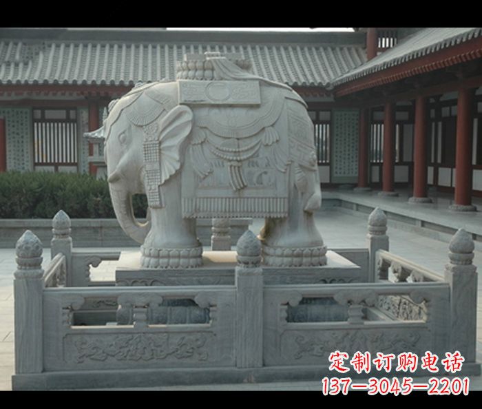 烟台公园景观驮宝大象石雕