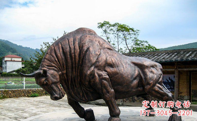 烟台公园开荒牛动物铜雕