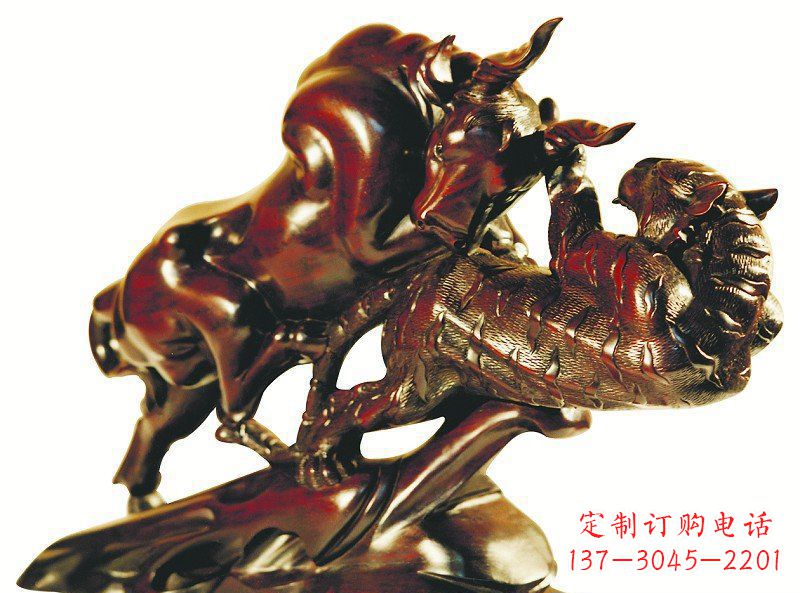 烟台风格独特的铜制老虎雕塑