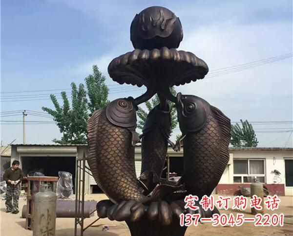 烟台公园鲤鱼喷泉铜雕