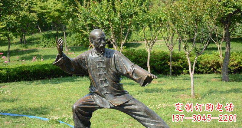 烟台老人雕塑铜像,展示宁静内涵