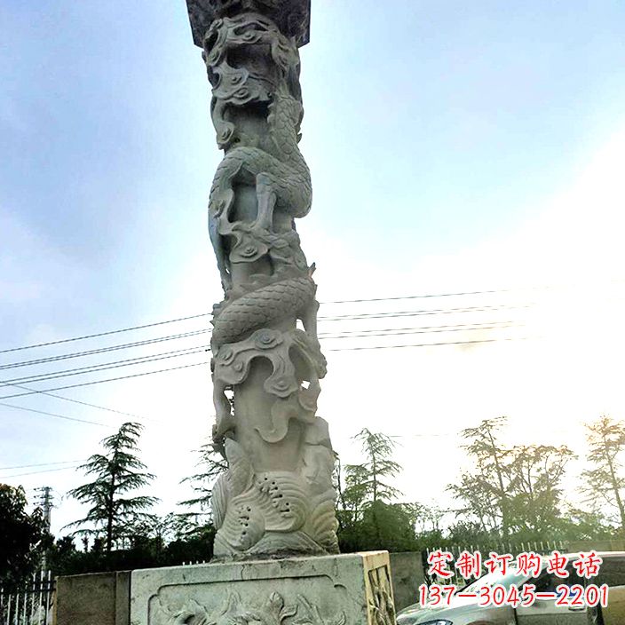 烟台公园龙柱石雕