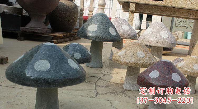 烟台别具特色的蘑菇石雕